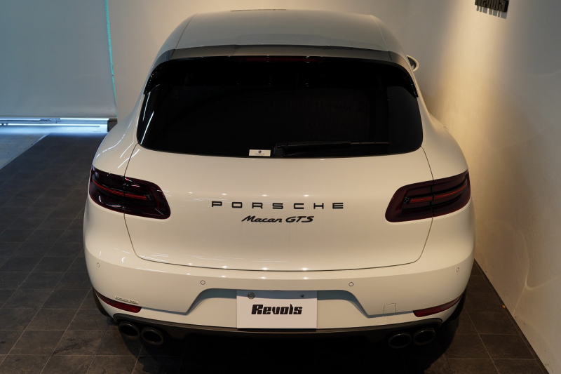 ポルシェ マカン GTS PDK  PCCB ツートンレザーインテリア スポーツエグゾースト 中古車 中古車