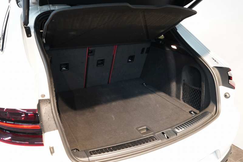 ポルシェ マカン GTS PDK  PCCB ツートンレザーインテリア スポーツエグゾースト 中古車 中古車