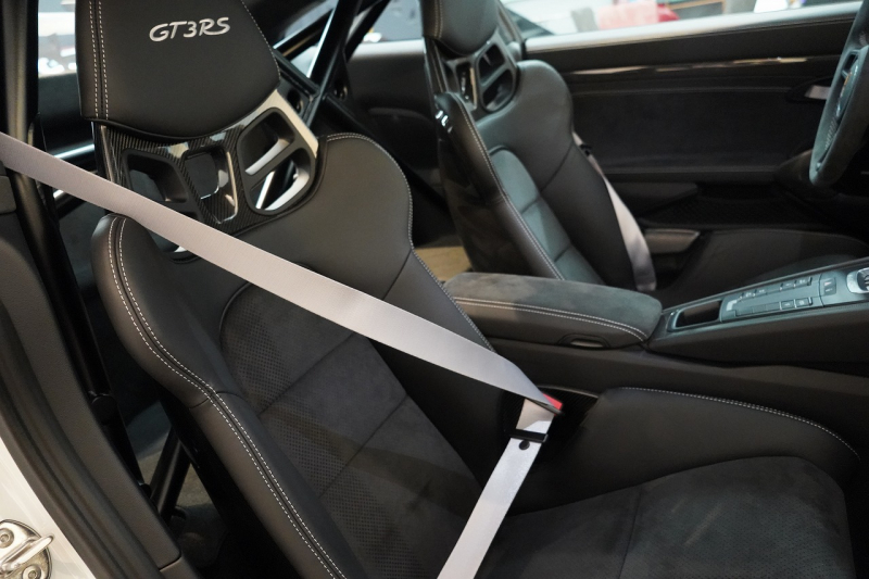 ポルシェ 911(Type991.2) GT3RS LEDヘッドライト PCCB フロントリフト スポーツクロノ  中古車