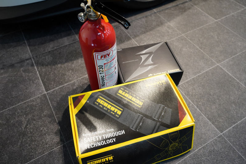 ポルシェ 911(Type991.2) GT3RS LEDヘッドライト PCCB フロントリフト スポーツクロノ  中古車