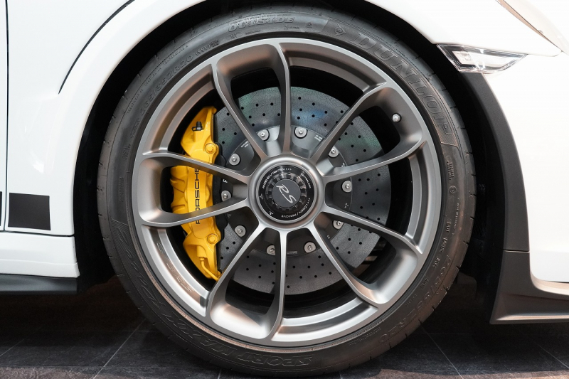 ポルシェ 911(Type991.2) GT3RS LEDヘッドライト PCCB フロントリフト スポーツクロノ  中古車