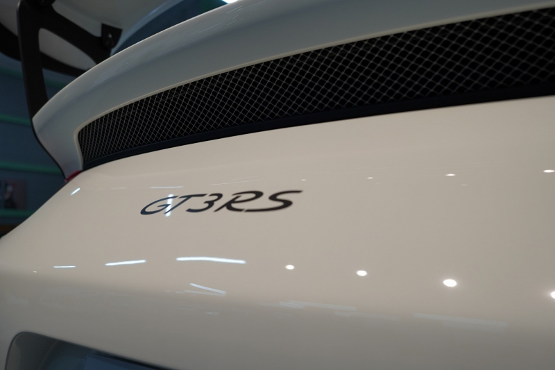 ポルシェ 911(Type991.2) GT3RS LEDヘッドライト PCCB フロントリフト スポーツクロノ  中古車