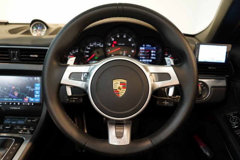 ポルシェ 911(Type991.1) Carrera Cabriolet PDK スポクロ スポエグ スポーツデザイン 20インチスポーツデザインホイール 中古車 中古車