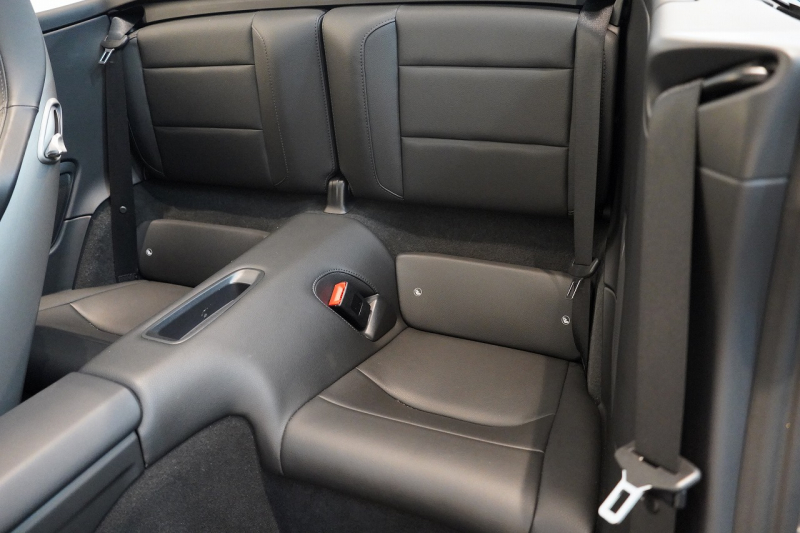 ポルシェ 911(Type991.1) Carrera Cabriolet PDK スポクロ スポエグ スポーツデザイン 20インチスポーツデザインホイール 中古車 中古車