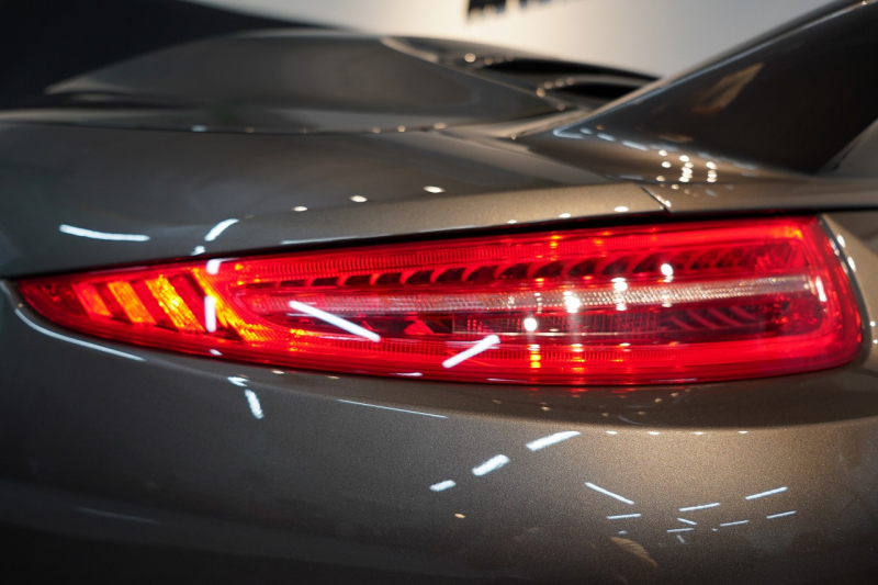 ポルシェ 911(Type991.1) Carrera Cabriolet PDK スポクロ スポエグ スポーツデザイン 20インチスポーツデザインホイール 中古車 中古車