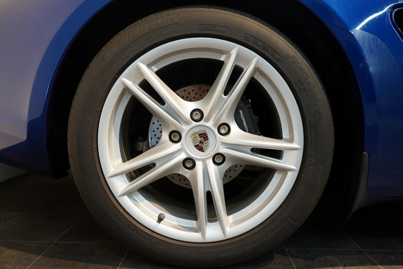 ポルシェ ケイマン(Type987) PDK 後期モデル スポーツクロノ スポーツステアリング BOSEサウンド 中古車 中古車