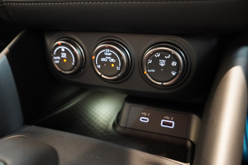 日産 フェアレディZ Z NISMO ワンオーナー ミッドナイトブラックパール 専用レイズ19インチ鍛造ホイール 中古車 中古車