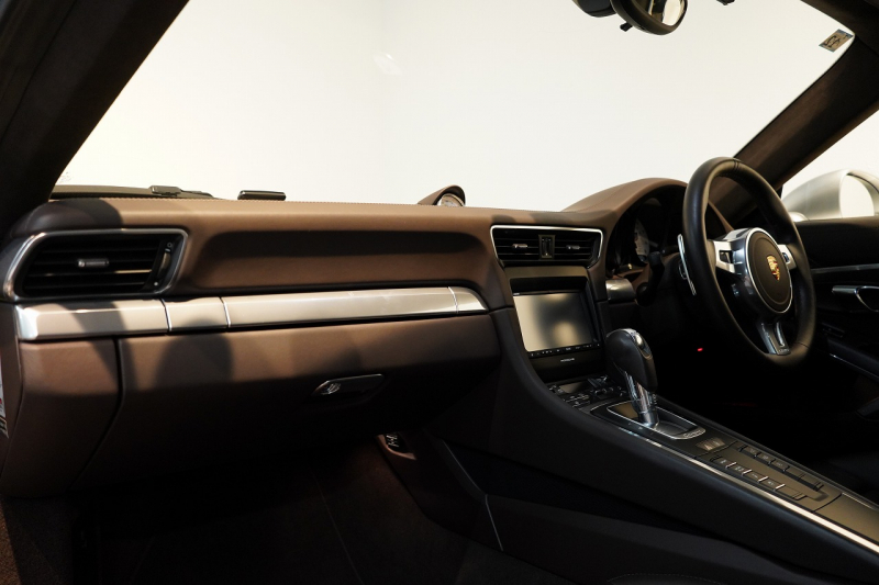 ポルシェ 911(Type991.1) Carrera S PDK スポクロ スポエグ スポーツステア ナチュラルレザーインテリア 中古車 中古車