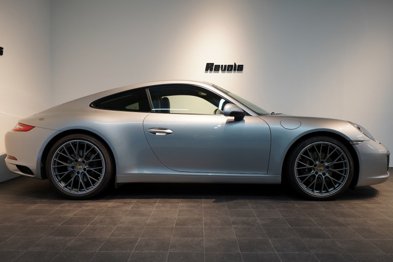 ポルシェ 911(Type991.2) Carrera 7MT スポクロ スポエグ 20インチRSスパイダーAW エントリー&ドライブ 中古車 中古車