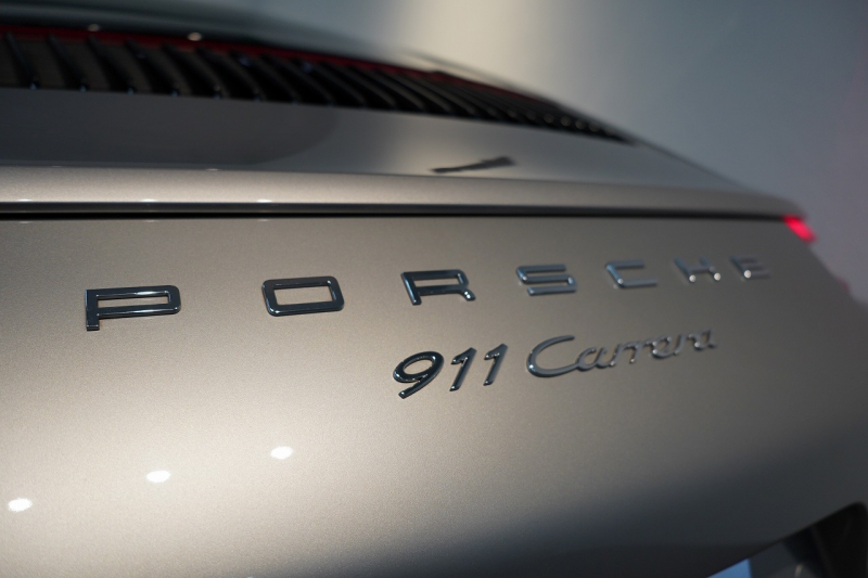 ポルシェ 911(Type991.2) Carrera 7MT スポクロ スポエグ 20インチRSスパイダーAW エントリー&ドライブ 中古車 中古車