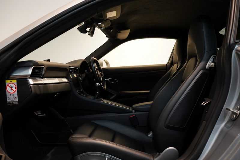 ポルシェ 911(Type991.2) Carrera 7MT スポクロ スポエグ 20インチRSスパイダーAW エントリー&ドライブ 中古車 中古車