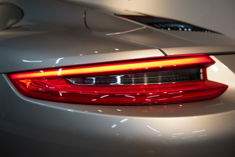 ポルシェ 911(Type991.2) Carrera 7MT スポクロ スポエグ 20インチRSスパイダーAW エントリー&ドライブ 中古車 中古車