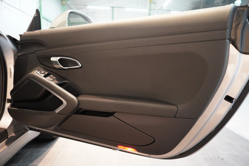 ポルシェ 911(Type991.2) Carrera 7MT スポクロ スポエグ 20インチRSスパイダーAW エントリー&ドライブ 中古車 中古車