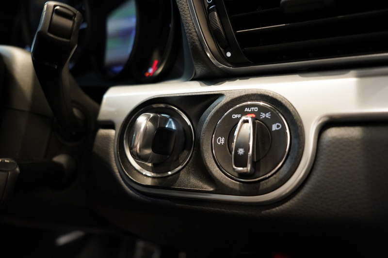 ポルシェ 911(Type991.2) Carrera 7MT スポクロ スポエグ 20インチRSスパイダーAW エントリー&ドライブ 中古車 中古車