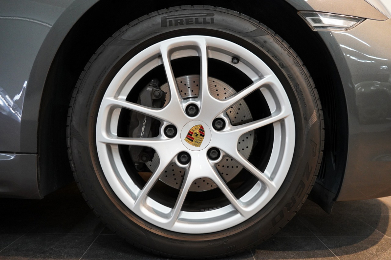 ポルシェ 718 ケイマン PDK アゲートグレーメタリック ACC パークアシスト付バックカメラ 中古車 中古車