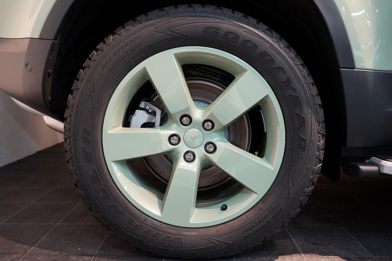 ランドローバー ディフェンダー 110 75th LIMITED EDITION  限定150台 フィックスドサイドステップ 中古車 中古車