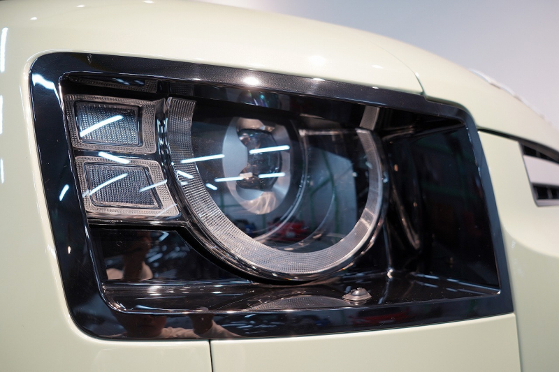 ランドローバー ディフェンダー 110 75th LIMITED EDITION  限定150台 フィックスドサイドステップ 中古車 中古車