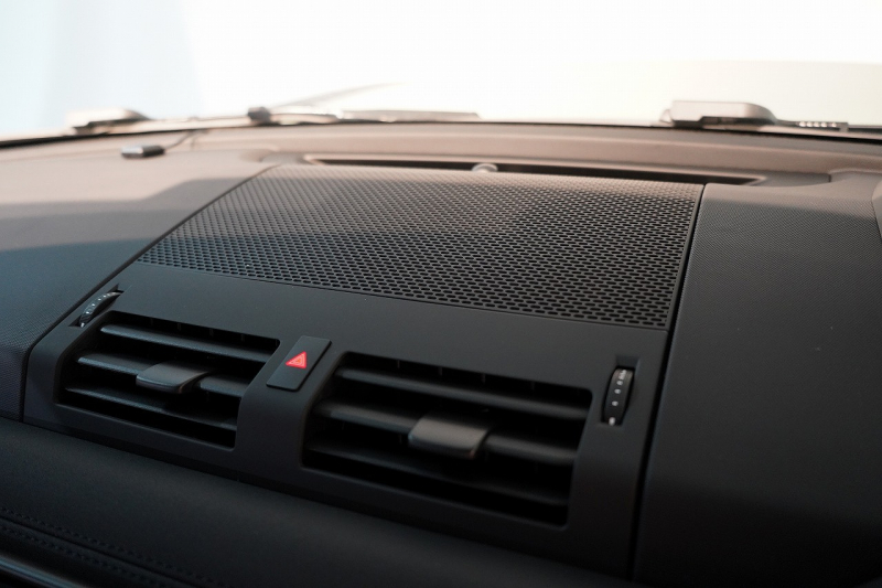 ランドローバー ディフェンダー 110 75th LIMITED EDITION  限定150台 フィックスドサイドステップ 中古車 中古車