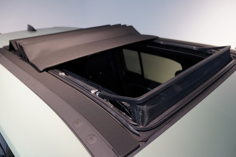 ランドローバー ディフェンダー 110 75th LIMITED EDITION  限定150台 フィックスドサイドステップ 中古車 中古車