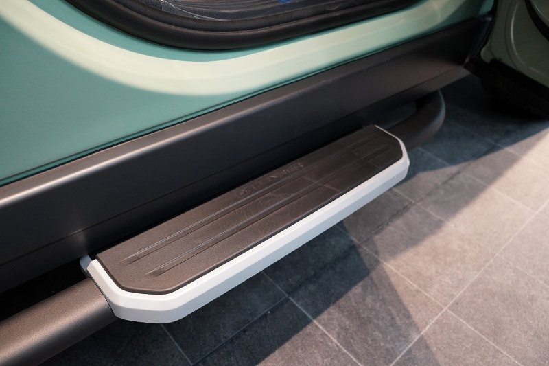 ランドローバー ディフェンダー 110 75th LIMITED EDITION  限定150台 フィックスドサイドステップ 中古車 中古車