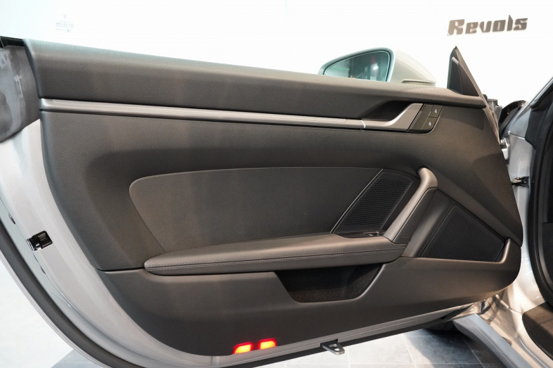 ポルシェ 911(Type992) Carrera PDK スポーツクロノ スポーツエグゾースト カレラS20/21ホイール GTシルバー  中古車