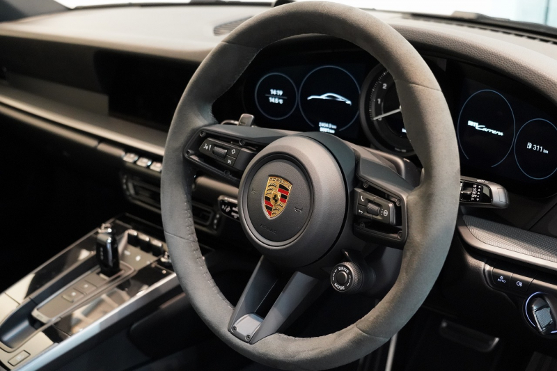 ポルシェ 911(Type992) Carrera PDK スポーツクロノ スポーツエグゾースト カレラS20/21ホイール GTシルバー  中古車