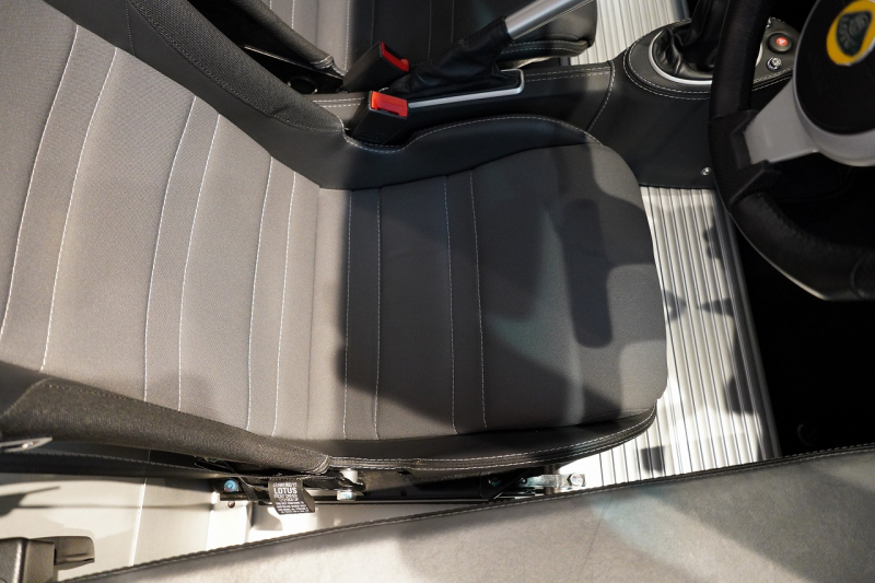 ロータス エリーゼ スポーツ 220 ソリッドレッド バックカメラ 中古車 中古車