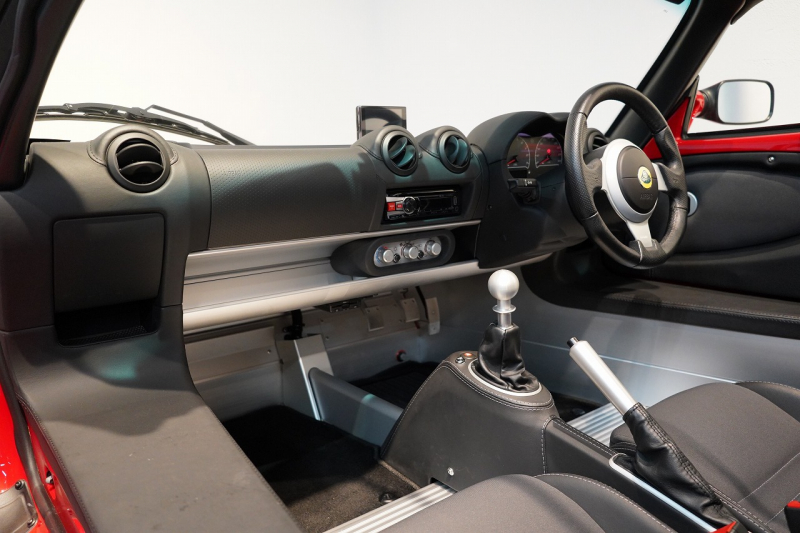 ロータス エリーゼ スポーツ 220 ソリッドレッド バックカメラ 中古車 中古車