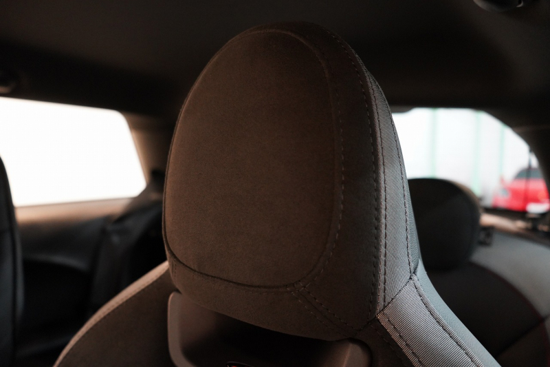 MINI(ミニ) ミニ JOHN COOPER WORKS ワンオーナー JCWトリム ブラックルーフ&ミラー 中古車 中古車