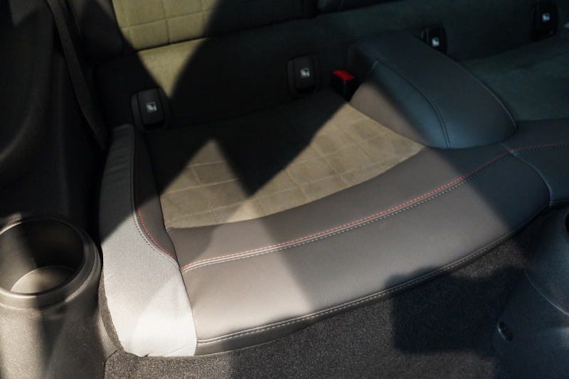 MINI(ミニ) ミニ JOHN COOPER WORKS ワンオーナー JCWトリム ブラックルーフ&ミラー 中古車 中古車