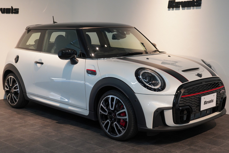 MINI(ミニ) ミニ JOHN COOPER WORKS ワンオーナー JCWトリム ブラックルーフ&ミラー 中古車 中古車