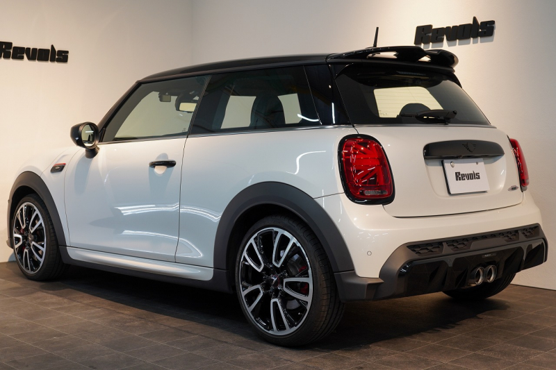 MINI(ミニ) ミニ JOHN COOPER WORKS ワンオーナー JCWトリム ブラックルーフ&ミラー 中古車 中古車