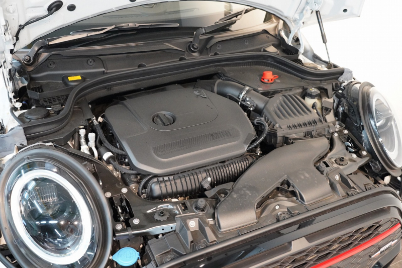 MINI(ミニ) ミニ JOHN COOPER WORKS ワンオーナー JCWトリム ブラックルーフ&ミラー 中古車 中古車