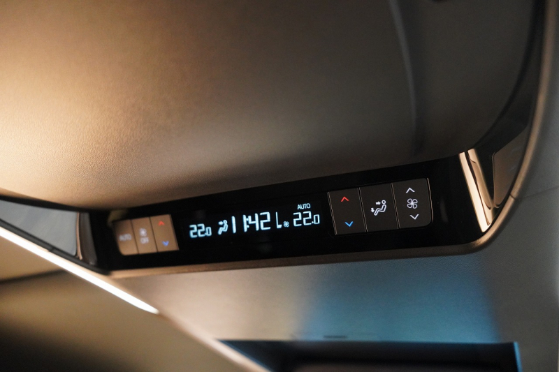 トヨタ アルファード Z ワンオーナー モデリスタエアロ 有機EL後席モニター ユニバーサルステップ デジタルインナーミラー 中古車 中古車