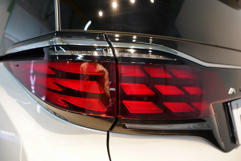 トヨタ アルファード Z ワンオーナー モデリスタエアロ 有機EL後席モニター ユニバーサルステップ デジタルインナーミラー 中古車 中古車