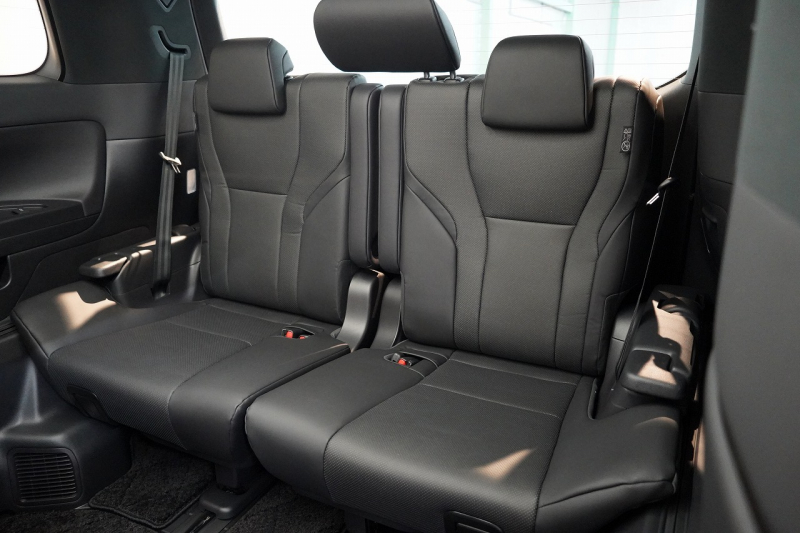 トヨタ アルファード Z ワンオーナー モデリスタエアロ 有機EL後席モニター ユニバーサルステップ デジタルインナーミラー 中古車 中古車