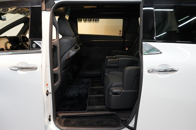 トヨタ アルファード Z ワンオーナー モデリスタエアロ 有機EL後席モニター ユニバーサルステップ デジタルインナーミラー 中古車 中古車