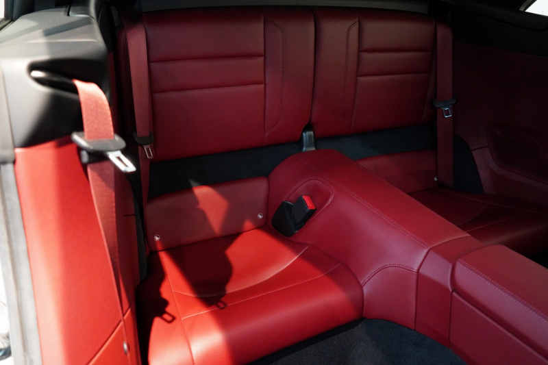 ポルシェ 911(Type992) Carrera S Cabriolet スポクロ スポエグ ツートンレザー OP320 中古車 中古車