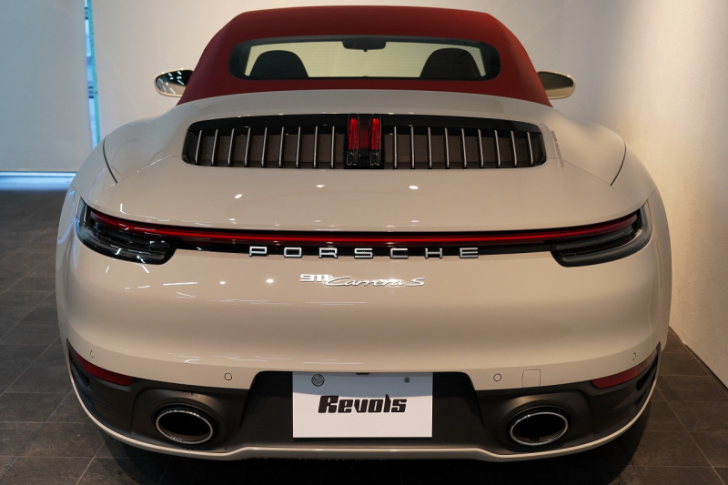 ポルシェ 911(Type992) Carrera S Cabriolet スポクロ スポエグ ツートンレザー OP320 中古車 中古車