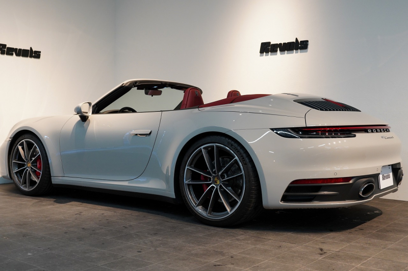 ポルシェ 911(Type992) Carrera S Cabriolet スポクロ スポエグ ツートンレザー OP320 中古車 中古車