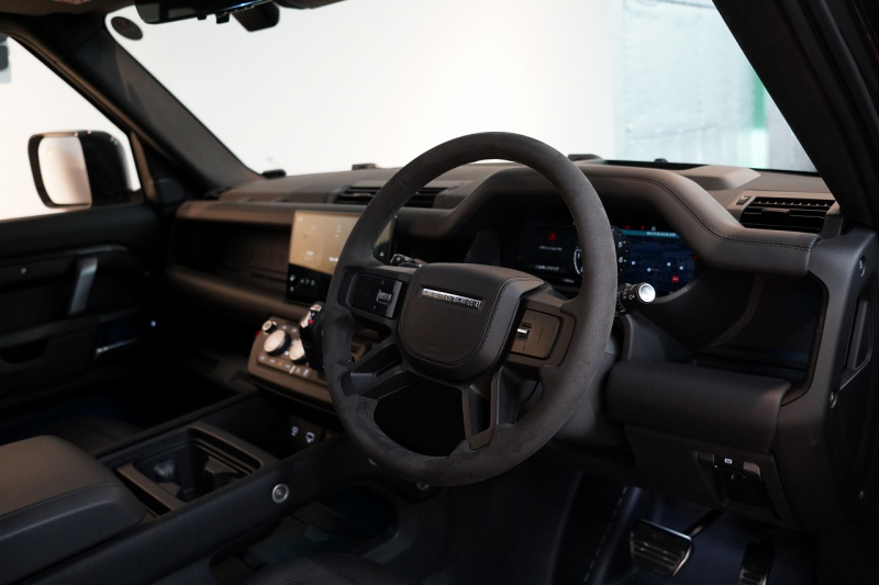 ランドローバー ディフェンダー 110 CARPATHIAN EDITON  ワンオーナー 電動サイドステップ エボニーレザーシート 中古車 中古車