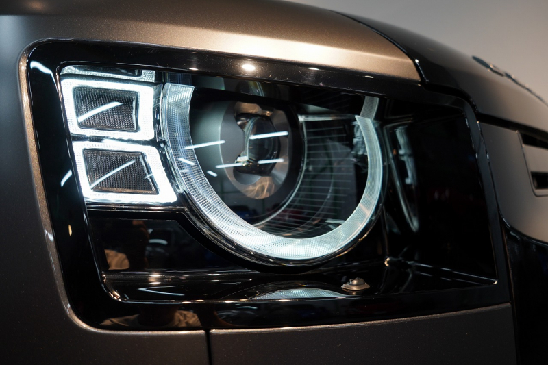 ランドローバー ディフェンダー 110 CARPATHIAN EDITON  ワンオーナー 電動サイドステップ エボニーレザーシート 中古車 中古車