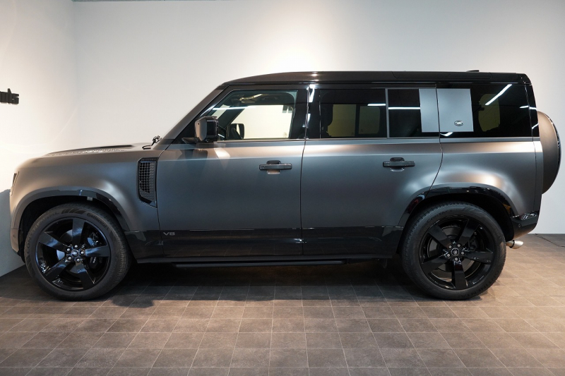 ランドローバー ディフェンダー 110 CARPATHIAN EDITON  ワンオーナー 電動サイドステップ エボニーレザーシート 中古車 中古車