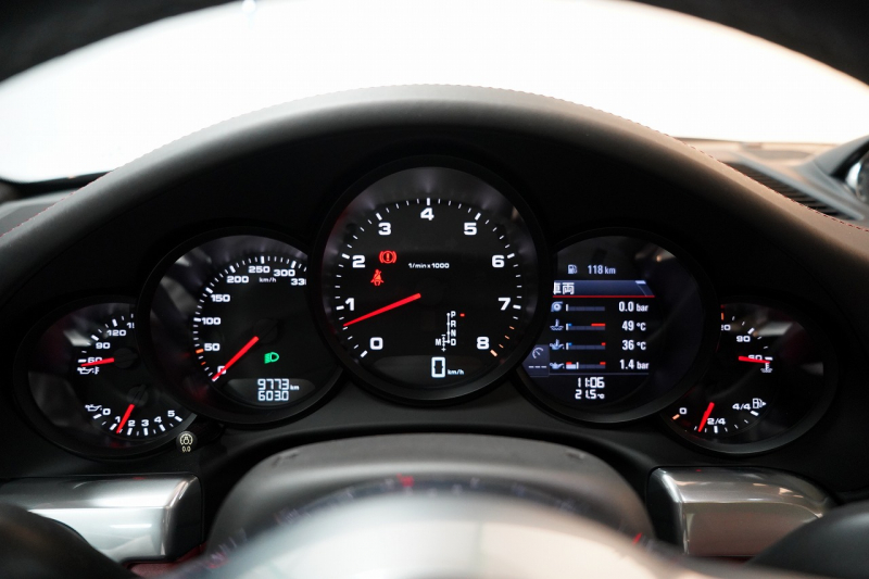 ポルシェ 911(Type991.2) Carrera PDK 左H スポクロ スポエグ Fリフト サンルーフ LEDヘッド BOSEサウンド ジェットブラック 中古車 中古車