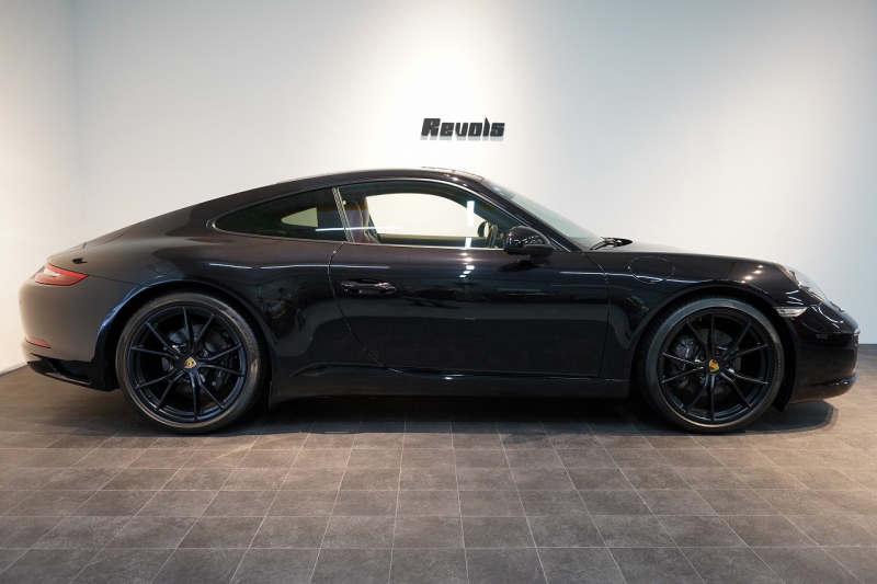 ポルシェ 911(Type991.2) Carrera PDK 左H スポクロ スポエグ Fリフト サンルーフ LEDヘッド BOSEサウンド ジェットブラック 中古車 中古車