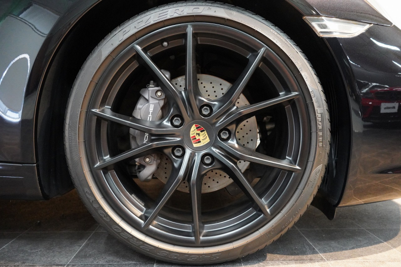 ポルシェ 911(Type991.2) Carrera PDK 左H スポクロ スポエグ Fリフト サンルーフ LEDヘッド BOSEサウンド ジェットブラック 中古車 中古車