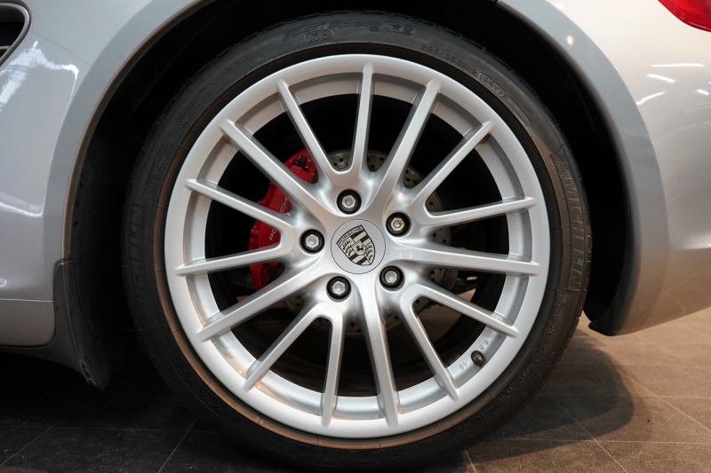 ポルシェ ボクスター(Type987) RS60 Spyder 6MT 限定37台 専用カレラレッドレザー スポーツエグゾースト 中古車 中古車