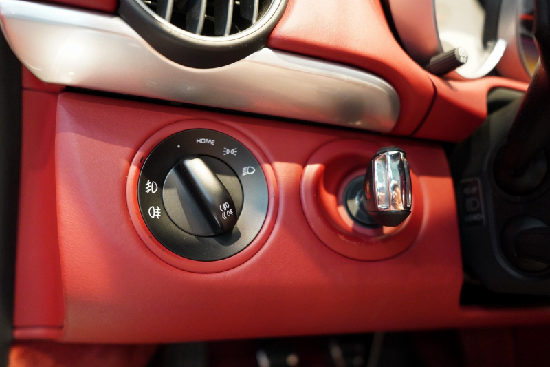 ポルシェ ボクスター(Type987) RS60 Spyder 6MT 限定37台 専用カレラレッドレザー スポーツエグゾースト 中古車 中古車