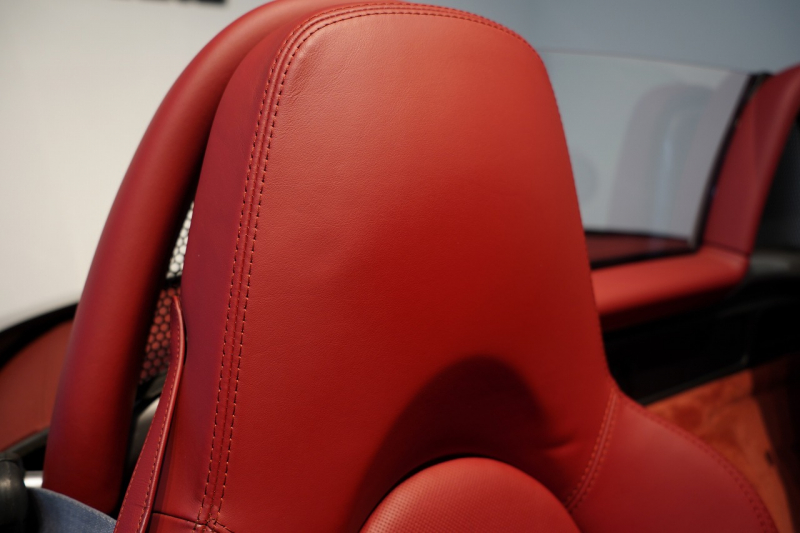 ポルシェ ボクスター(Type987) RS60 Spyder 6MT 限定37台 専用カレラレッドレザー スポーツエグゾースト 中古車 中古車