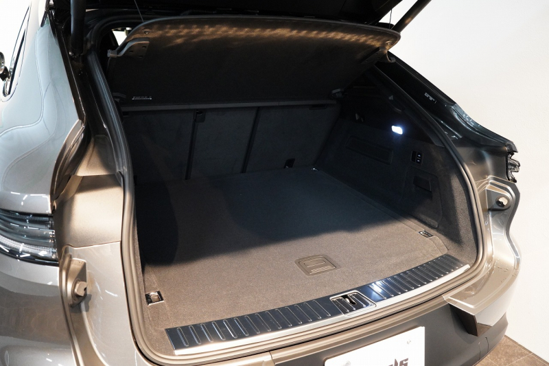 ポルシェ カイエンクーペ Turbo E-Hybrid Coupe with GT Package  PDCC ブルメスター リアアクスル OP307 中古車 中古車